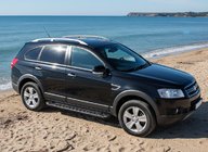 Chevrolet Captiva 2006–2019 Bočné nášľapy RedLine Black (2 ks, hliník) fotografia 2