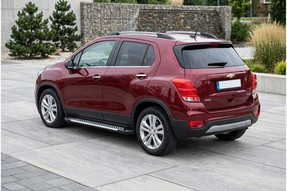 Chevrolet Trax 2012–2023 Bočné prahy Line (2 ks, hliník) Image