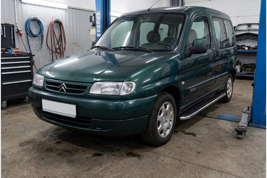 Citroen Berlingo 1996–2008 Bočné prahy Maydos V1 (2 ks, hliník ↗ nehrdzavejúca oceľ) Image