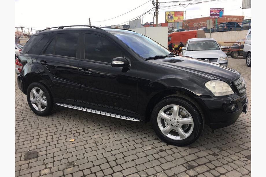 Mercedes ML W164 2005–2011 OEM bočné nášľapy (2 ks, hliník) Fotografia 10