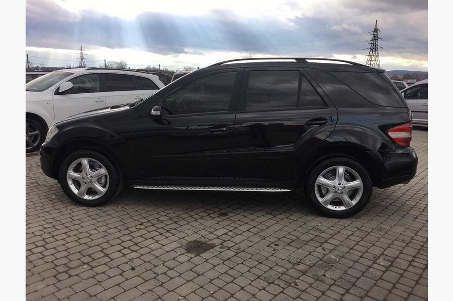 Mercedes ML W164 2005–2011 OEM bočné nášľapy (2 ks, hliník) Fotografia 14