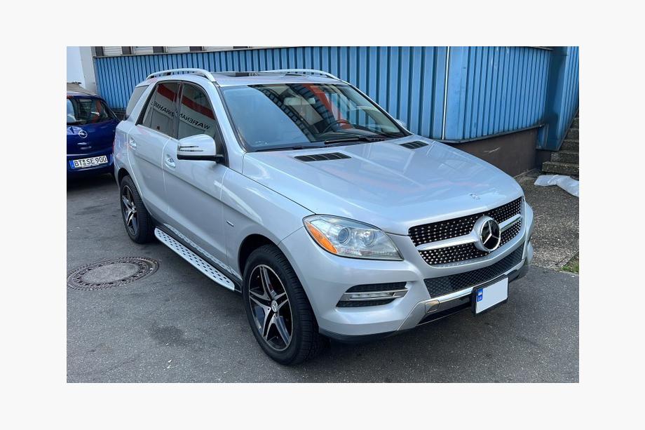 Mercedes GLE/ML class W166 2011–2018 Bočné nášľapy – originálny dizajn (2 ks, hliník) Fotografia 1