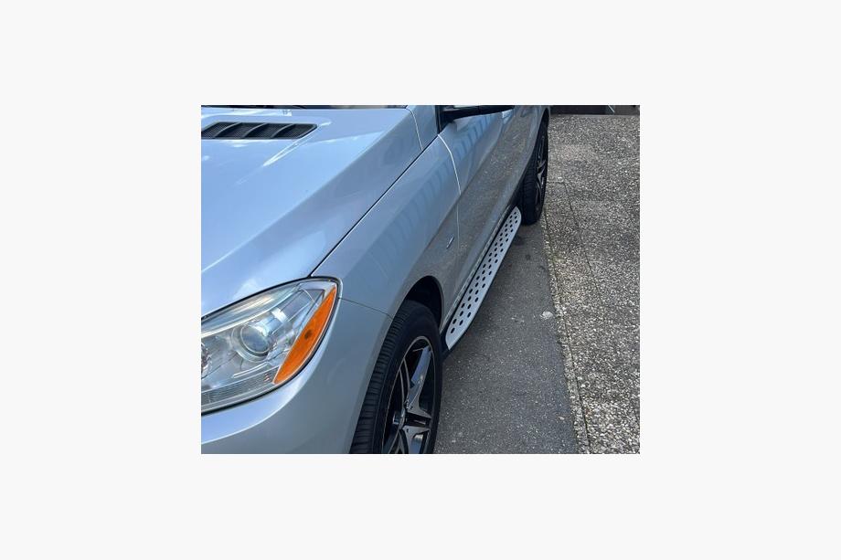 Mercedes GLE/ML class W166 2011–2018 Bočné nášľapy – originálny dizajn (2 ks, hliník) Fotografia 2