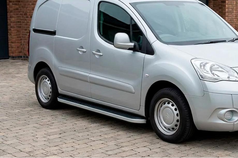 Peugeot Partner Tepee 2008–2018 Bočné nášľapy Tayga Grey (2 ks, hliník) Image