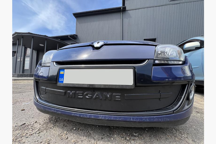 Renault Megane III 2009–2016 Zimná clona na mriežku (2009-2013, spodná) Matná Image