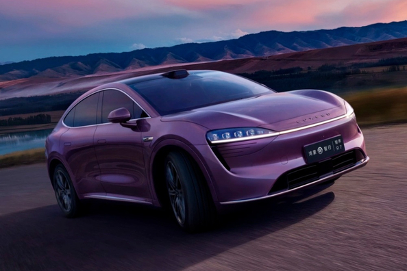 Test Luxeed R7: Inovatívny elektrický crossover od Huawei a Chery