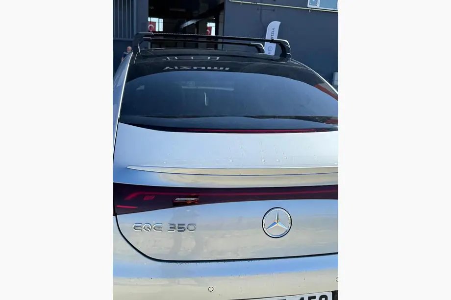 Mercedes EQE Strešný nosič (priečniky) do originálnych upevňovacích bodov Ecem V3 (2 ks) Fotografia 4