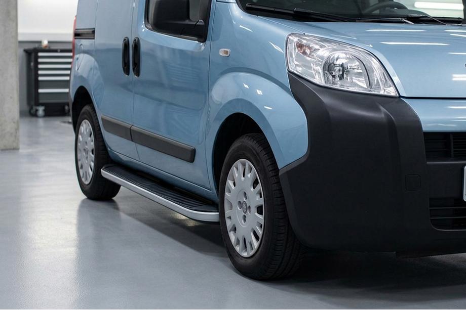 Citroen Nemo 2007–2017 Bočné nášľapy Tayga Grey (2 ks, hliník) Image