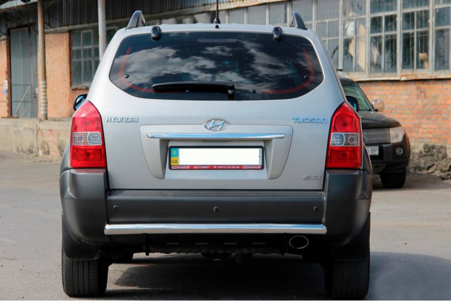 Hyundai Tucson JM 2004– Zadný ochranný oblúk AK002 (nerez) Fotografia 1