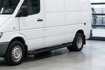 Volkswagen LT 1995–2006 Bočné nášľapy Allmond Black (2 ks, hliník) fotografia 1