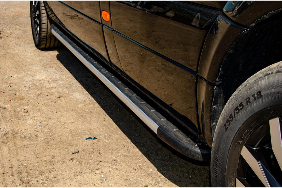 Volkswagen Crafter 2006–2016 Bočné nášľapy Duru (2 ks, hliník) Stredný rázvor Fotografia 2