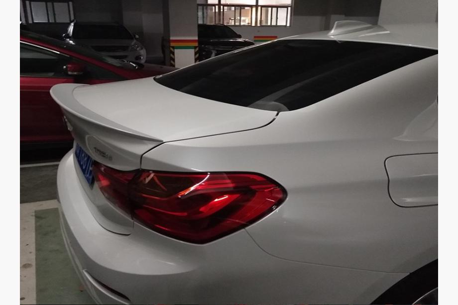 BMW 1. séria F20/F21 2011–2019 Spojler P-Style (pre F52, čierny lesk) Image