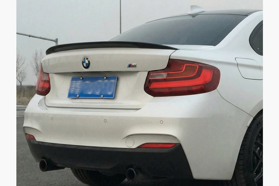 BMW 2. séria F22/F23 2014–2021 Spojler P-Style (pre F22, lesklá čierna) Image