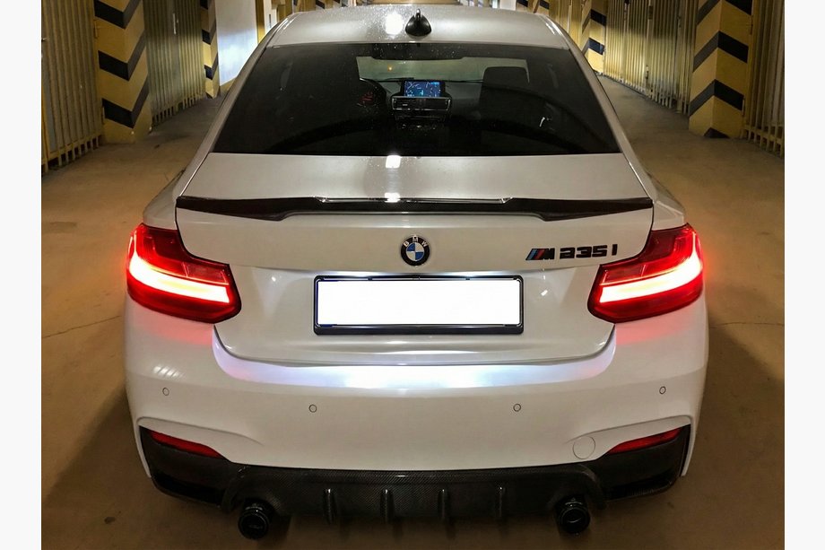 BMW 2. séria F22/F23 2014–2021 Spojler M4-Style (pre F22, čierny lesk) Image