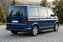 Volkswagen T5 Transporter 2003–2010 Bočné nášľapy RedLine V1 (2 ks, hliník) Krátky rázvor fotografia 1