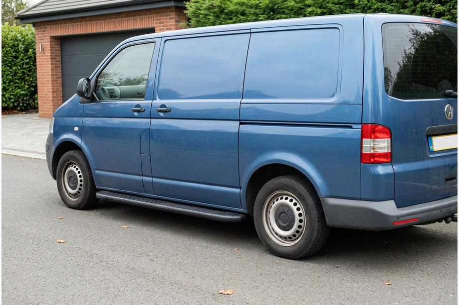 Volkswagen T5 Transporter 2003–2010 Bočné nášľapy Bosphorus Black (2 ks, hliník) Krátky rázvor Image