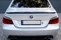 BMW 5. rad E60/E61 2003–2010 Spojler v štýle M5 (lesklá čierna) fotografia 6