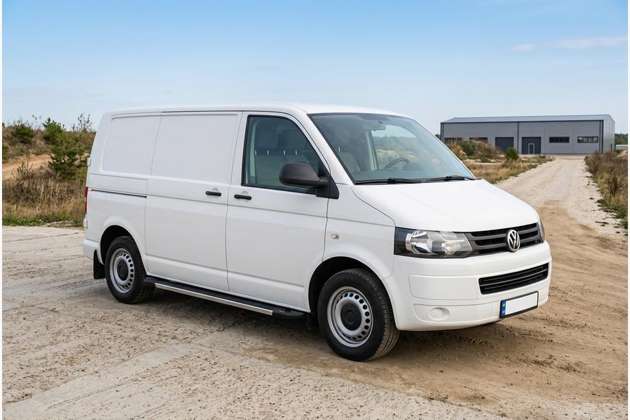 Volkswagen T5 2010–2015 Bočné nášľapy RedLine V1 (2 ks, hliník) Krátky rázvor Image
