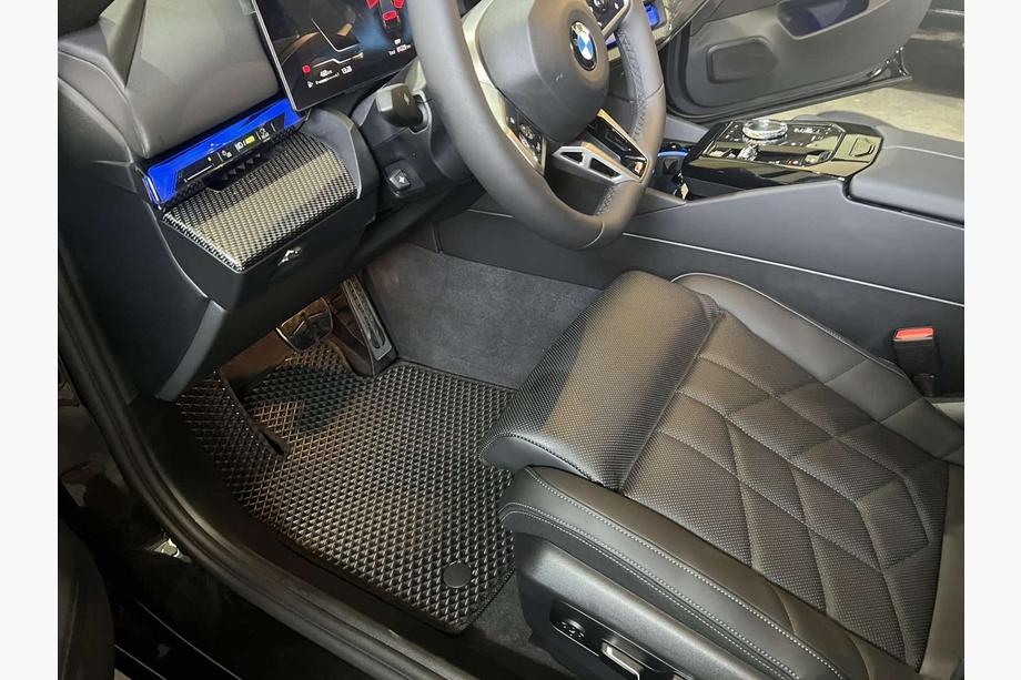 BMW 5/i5 séria G60/G60E/G61 2023– EVA rohože (pre G60/61, čierne) Image