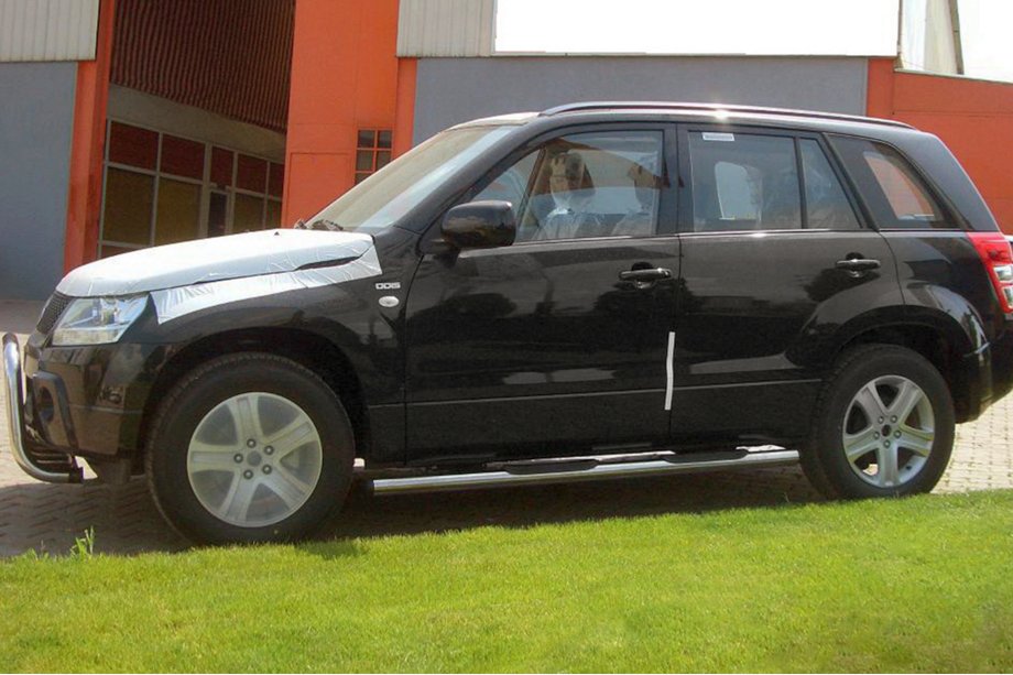 Suzuki Grand Vitara 2005–2017 Bočné rúrky (2 ks, nerez) Image