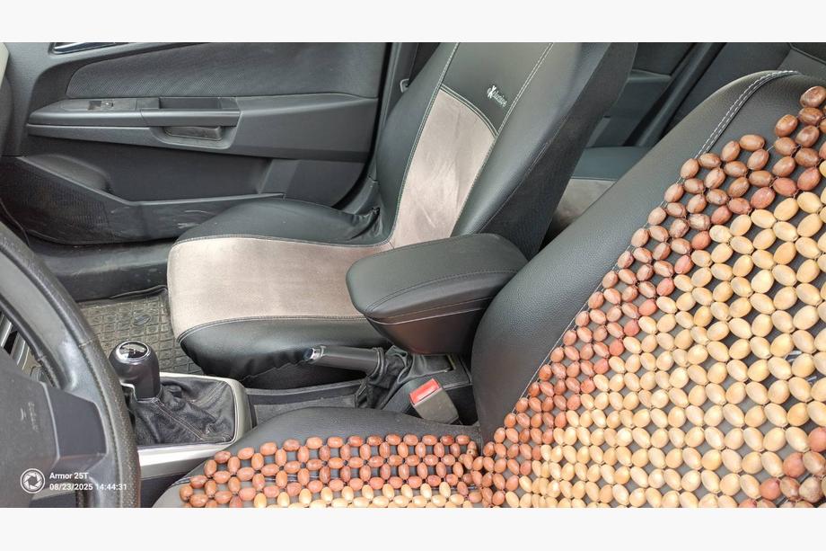 Opel Astra H 2004–2013 Lakťová opierka s adaptérom Image