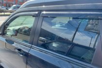 Nissan X-trail T31 2007–2014 Predné deflektory okien (2 ks, HIC) fotografia 3