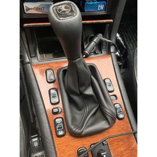 Hlavica radiacej páky (koža) Mercedes E-сlass W210 1995–2002 fotografia 1