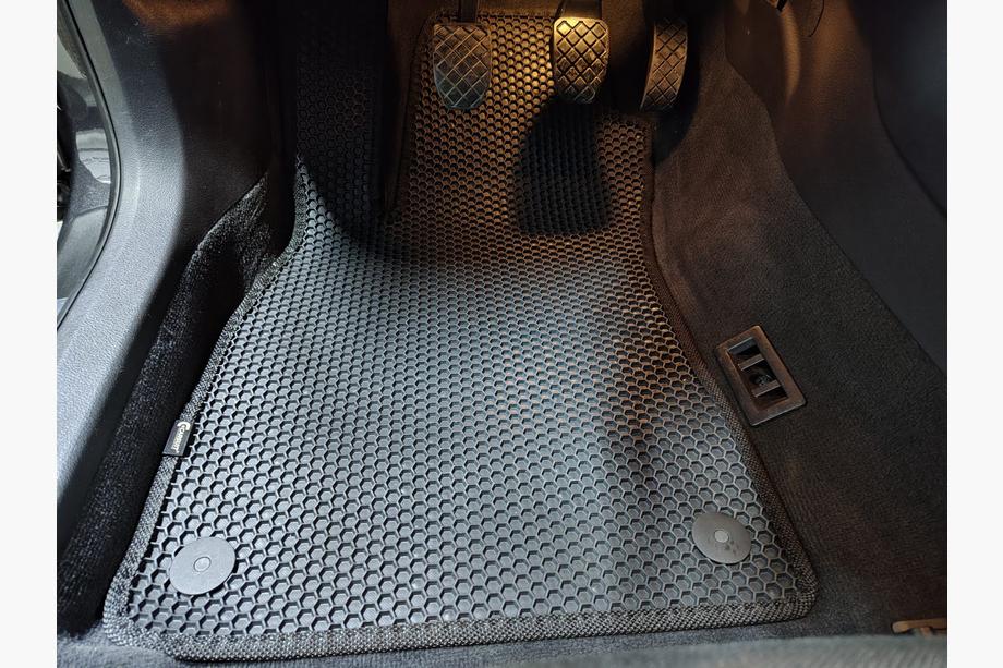 Audi A4 B7 2004–2008 Gumové rohože Carsuit (Čierne) Image