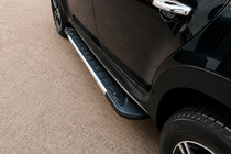 Dacia Duster 2008–2018 Bočné nášľapy RedLine V1 (2 ks, hliník) fotografia 1