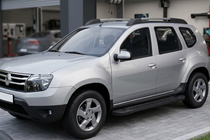 Dacia Duster 2008–2018 Bočné nášľapy RedLine Black (2 ks, hliník) fotografia 1