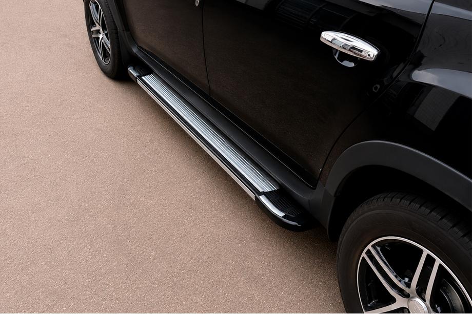 Renault Duster 2008–2017 Bočné nášľapy Rainbow (2 ks, hliník) Image