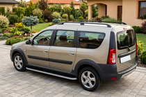 Renault Logan MCV 2005–2013 Bočné nášľapy Tayga Grey (2 ks, hliník) fotografia 1