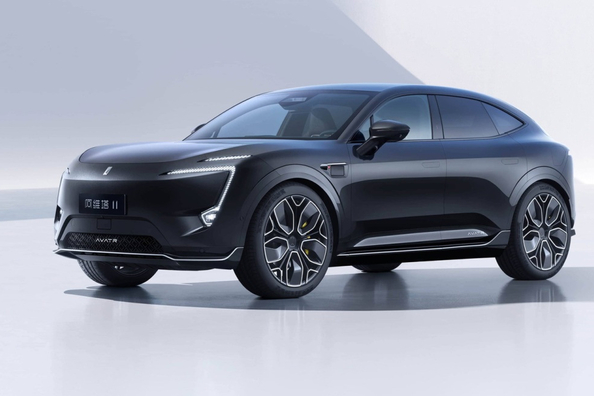 Recenzia Avatr 11 REEV 2025: Hybridné luxusné SUV