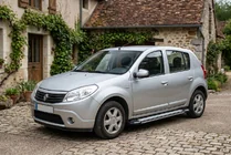Dacia Sandero 2007–2013 Bočné nášľapy Rainbow (2 ks, hliník) fotografia 1