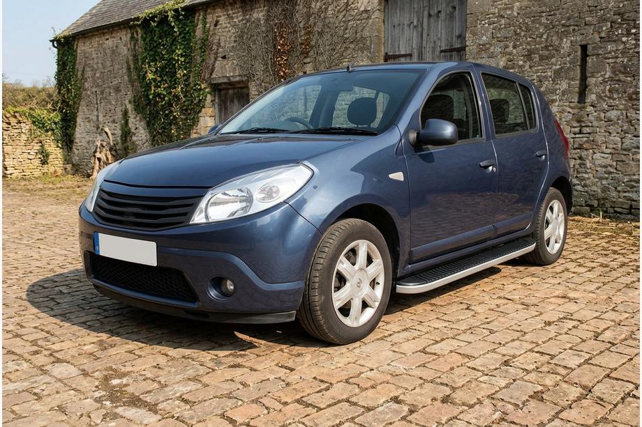 Renault Sandero 2007–2013 Bočné nášľapy Tayga Grey (2 ks, hliník) Image