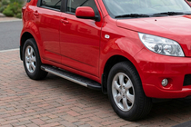 Daihatsu Terios 2006–2017 Bočné nášľapy Duru (2 ks, hliník) fotografia 1