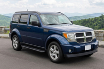 Dodge Nitro 2006–2011 Bočné nášľapy Bosphorus Black (2 ks, hliník) fotografia 1
