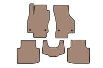 Skoda Superb 2015–2024 Carsuit gumové rohože do interiéru (s labkou, béžové) fotografia 1