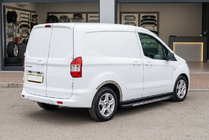 Ford Courier 2014–2023 Bočné nášľapy Duru (2 ks, hliník) fotografia 1