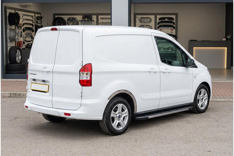 Ford Courier 2014–2023 Bočné nášľapy Duru (2 ks, hliník) Image