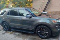 Ford Explorer 2011–2019 Bočné nášľapy Allmond Black (2 ks, hliník) fotografia 5