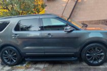 Ford Explorer 2011–2019 Bočné nášľapy Allmond Black (2 ks, hliník) fotografia 4