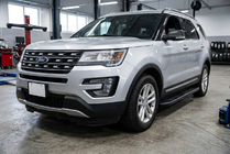 Ford Explorer 2011–2019 Bočné nášľapy Bosphorus Black (2 ks, hliník) fotografia 1