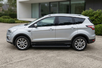 Ford Kuga/Escape 2013–2019 Bočné nášľapy Allmond Black (2 ks, hliník) fotografia 1