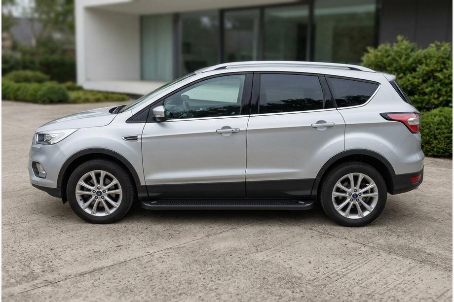 Ford Kuga/Escape 2013–2019 Bočné nášľapy Allmond Black (2 ks, hliník) Image