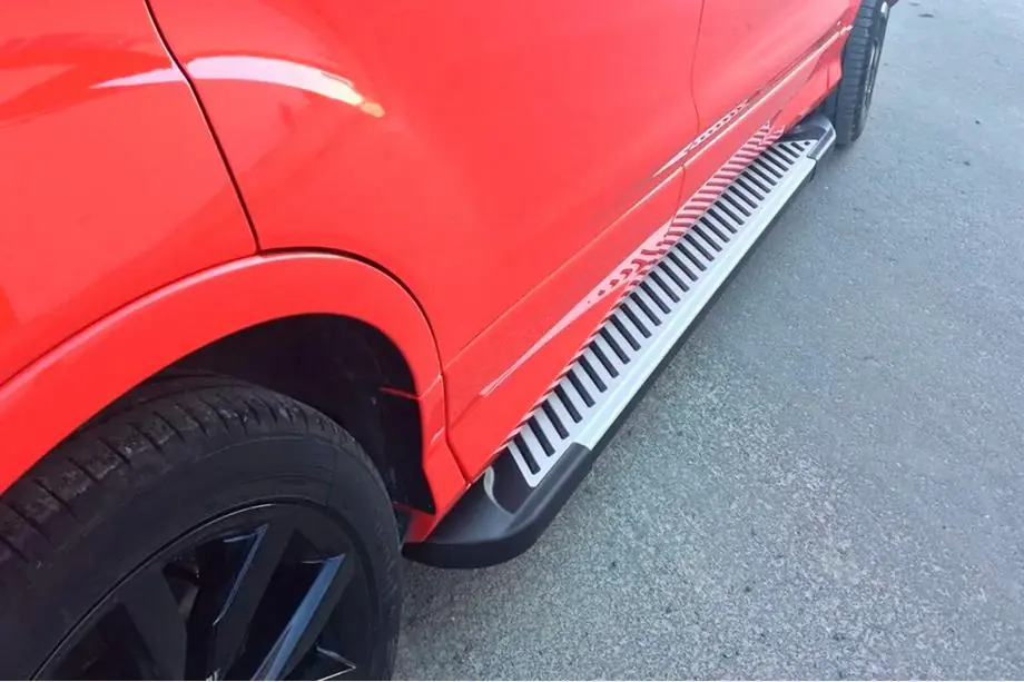 Ford Kuga/Escape 2013–2019 Bočné prahy Line (2 ks, hliník) Image