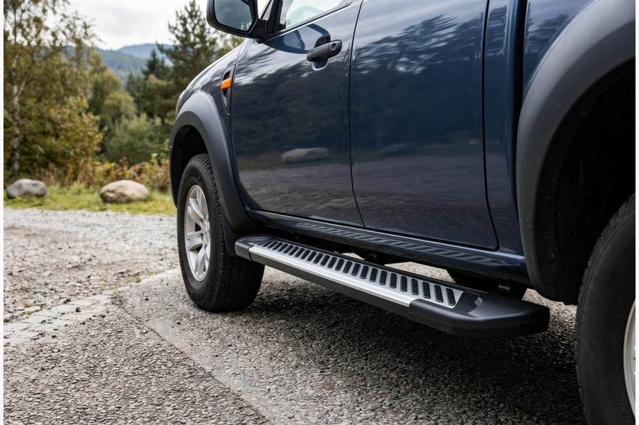 Ford Ranger 2007–2011 Bočné prahy Line (2 ks, hliník) Image
