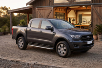 Ford Ranger 2011–2022 Bočné nášľapy Maydos V1 (2 ks, nerez) fotografia 1