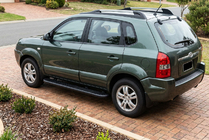 Hyundai Tucson JM 2004– Bočné nášľapy Bosphorus Black (2 ks, hliník) fotografia 1