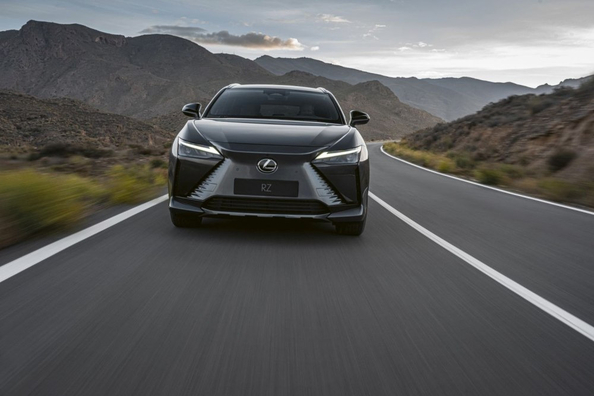 Recenzia Lexus RZ 300e: Prémiový elektrický crossover Fotografia 4